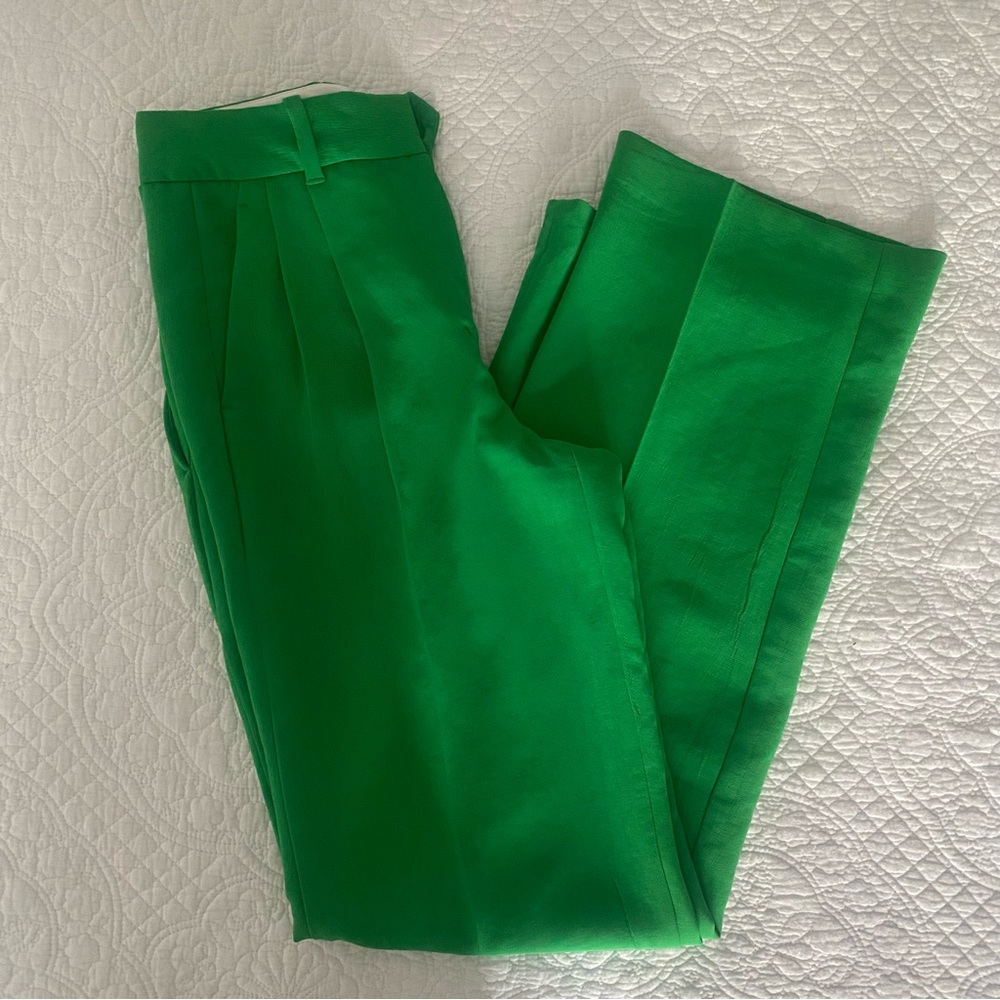 Aritzia Effortless Pants